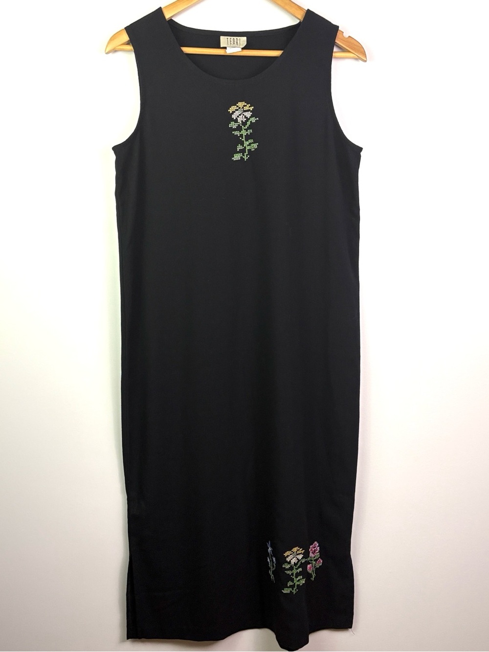 Vintage ‘Teddi’ Sleeveless Black Floral Embroidered Midi Dress size MP